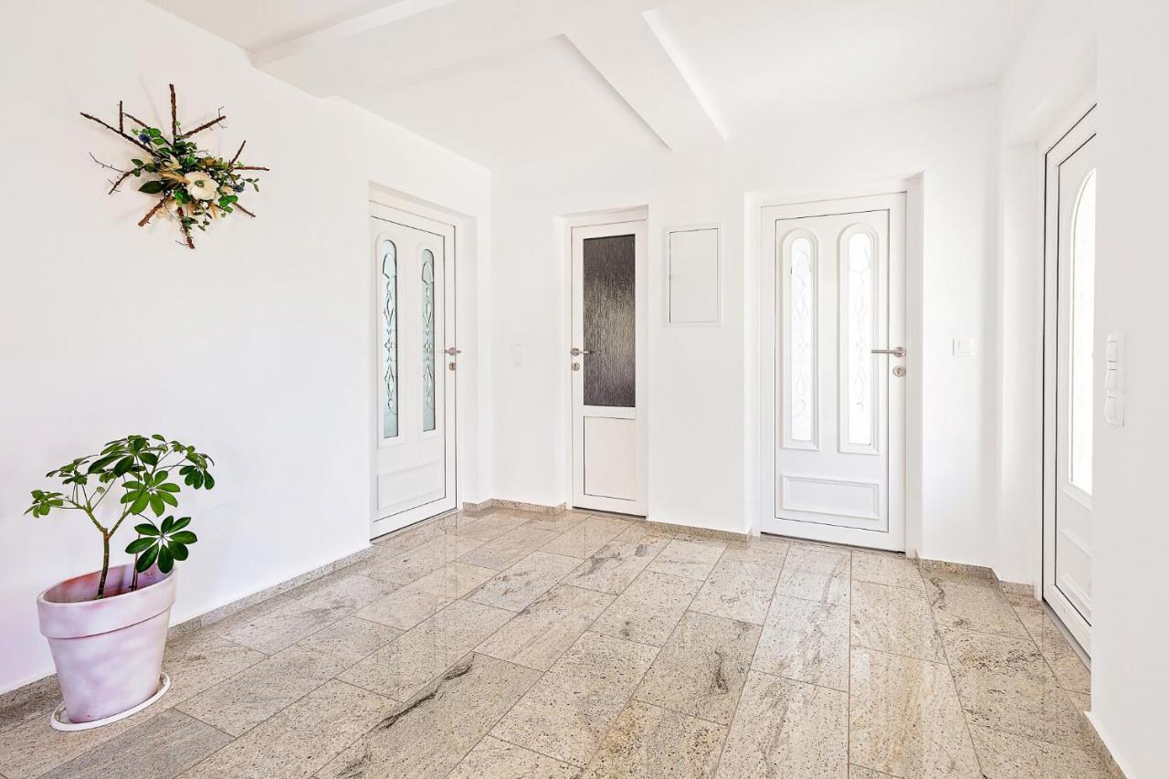 Vila Mosel Două Mai Extérieur photo